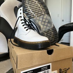 Dr. Martens Zavala (White)