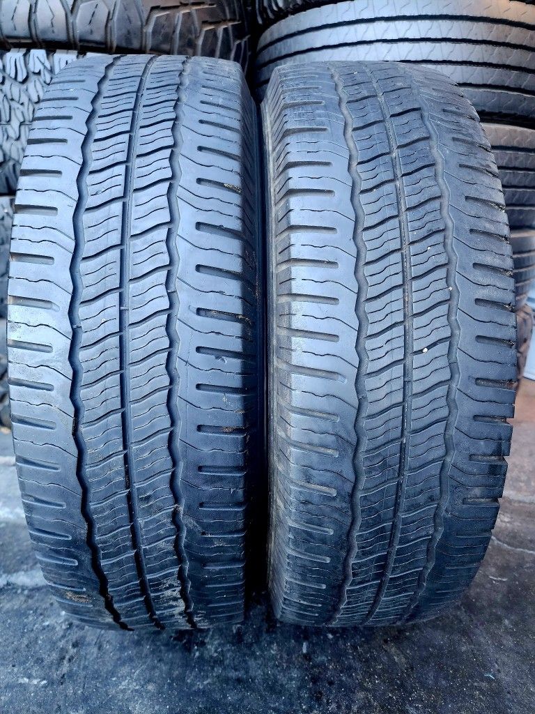 2 USED TIRES MICHELIN LT 225/75/16