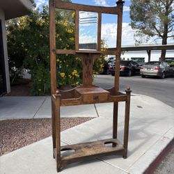 Antique Wooden Hall Tree ( Can Deliver For $10 )
