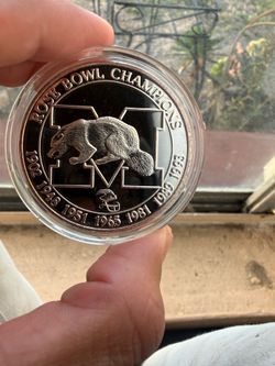 (SILVER COIN) University of Michigan Wolverines' Rose Bowl championships coin.