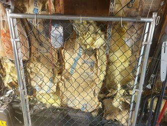 Chain link gate