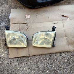 2003 Toyota Sequoia Headlights