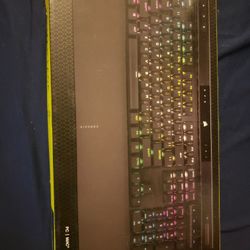 CORSAIR K70 RGB Pro mechanical Keyboard 