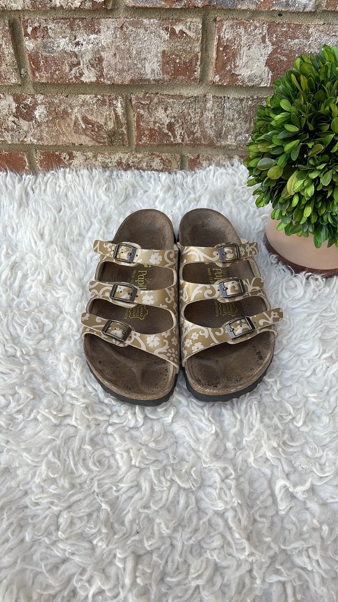 BIRKENSTOCK Papillio 3-Strap Floral Print Gold & White Leather Sandals Size 6