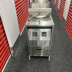 Broaster Model 1800GH  commercial pressure fryer