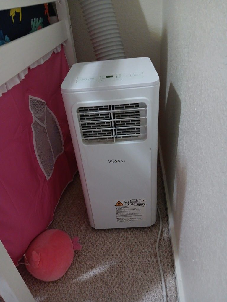 Vissani Portable air conditioner.