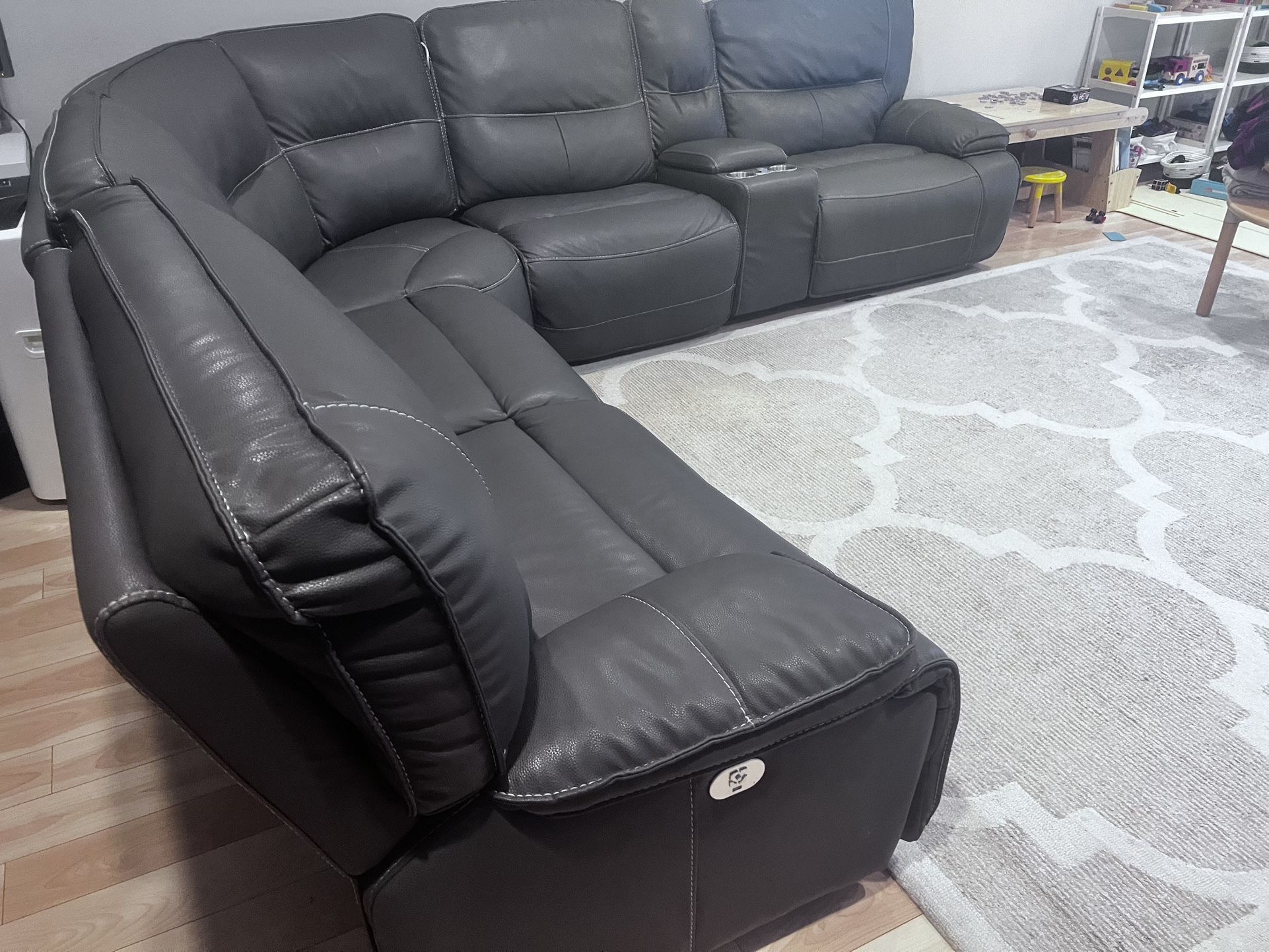 3 Piece Power Reclining Sectional