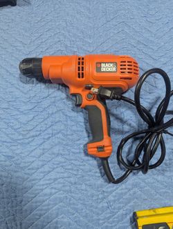 Black & Decker DR260 3/8" 5.2 Amp Corded Drill/Driver - Works Great