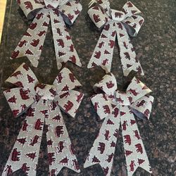 Holiday bows