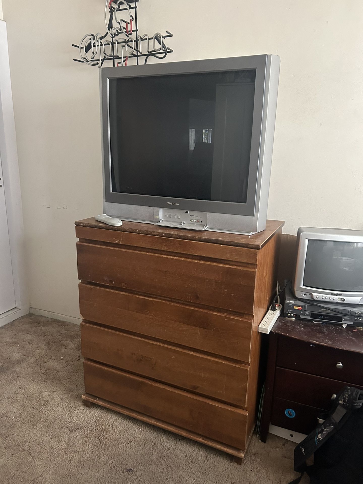 Toshiba 32AF45 COLOR TV