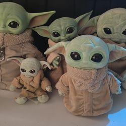 Star Wars Grogu Plush/Toys