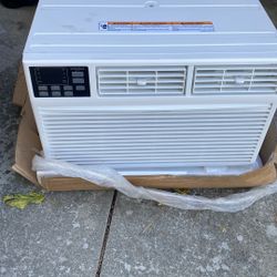 Whirlpool 8,000 BTU Wall Air Condioner 