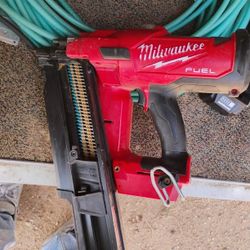 Milwaukee Nail Gun 