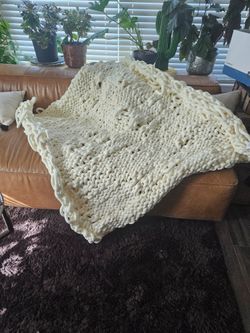 Oversized Chunky Knit Throw Blanket – Cream Ivory YNM 50” Cozy