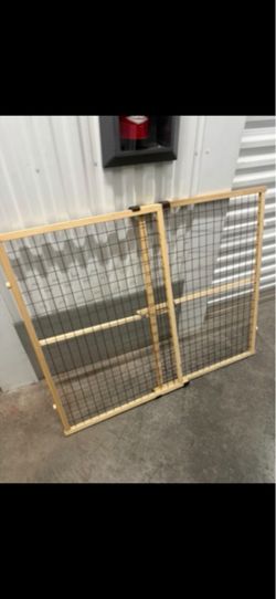 Wooden Wire Mesh Baby or Pet Gate 36x42 extended