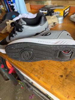 Heelys skate shoe size 6