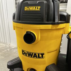 Dewalt Vacuum 