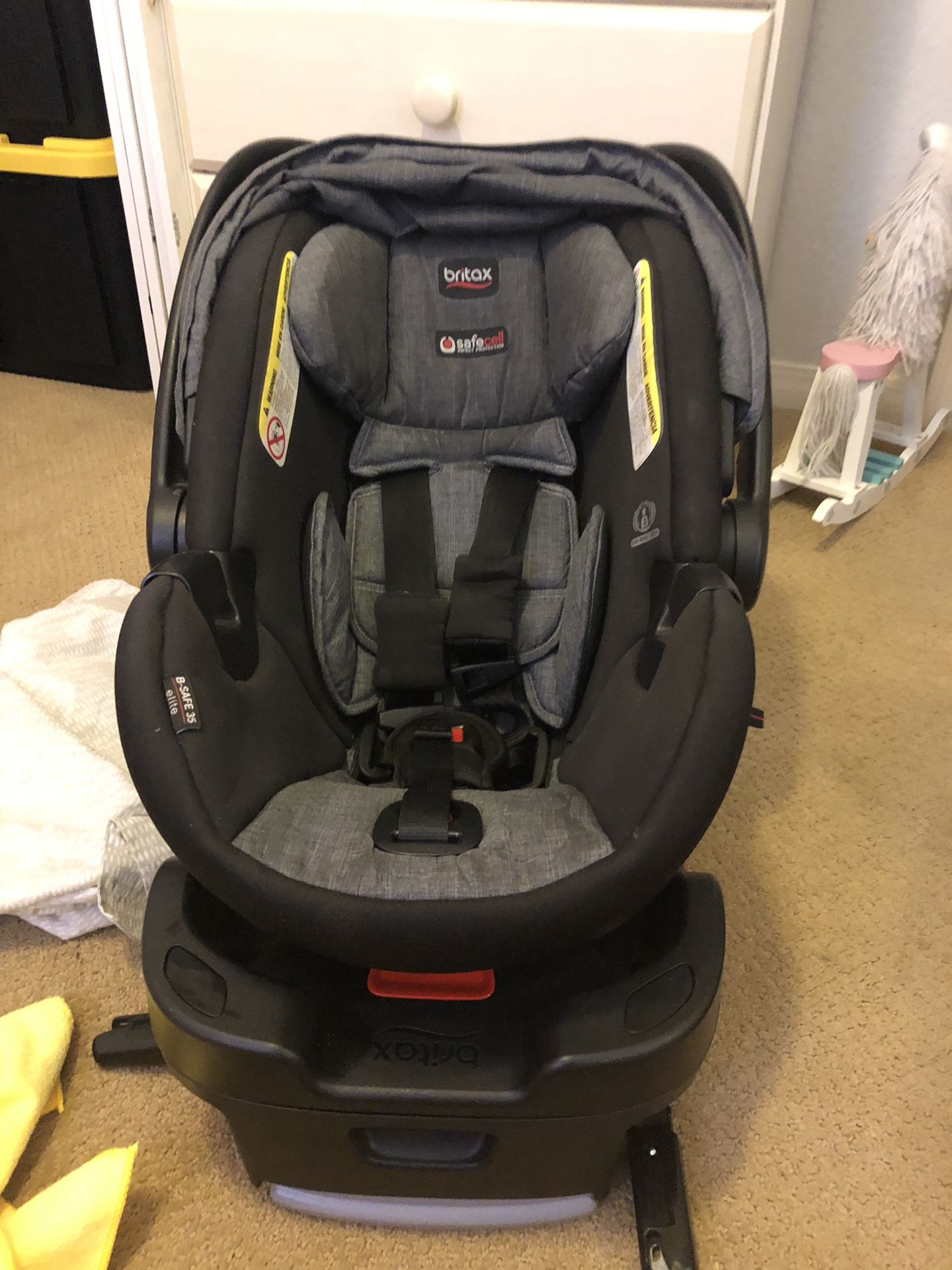 Britax Infant Car Seat with 2 Bases