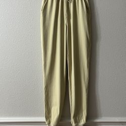 🍋Lululemon  Keep Moving Joggers 2 ( NWT $ 118) 