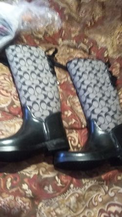 Coach boots size 7