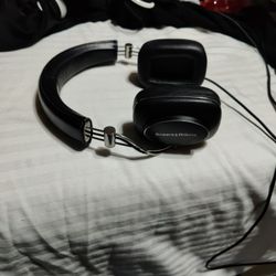 BOWERS & WILKINS HEADPHONES 