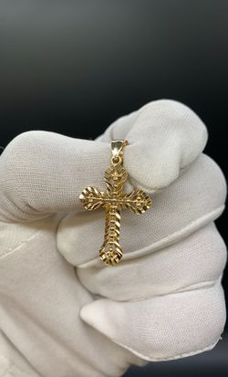 1.5" GOLD CROSS PENDANT #34314