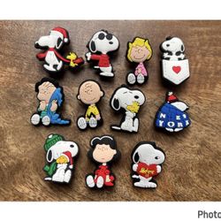Snoopy, Croc Charms Bundle