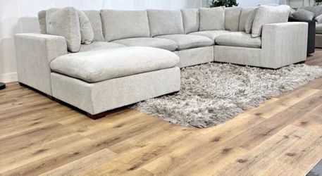 Thomasville Lowell 6-Piece Modular Sectional – Light Gray