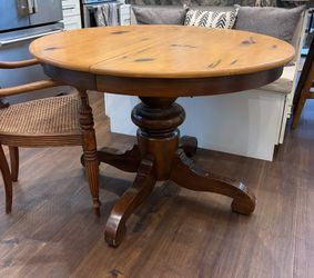 Pottery Barn Tivoli Round Pedestal Table – Two-Tone Solid Wood + Leaf