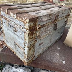 Old Trunk