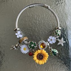 Yellow Sunflower Beaded Bracelet New