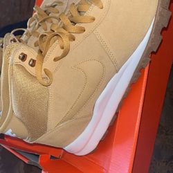 Nike Boots 