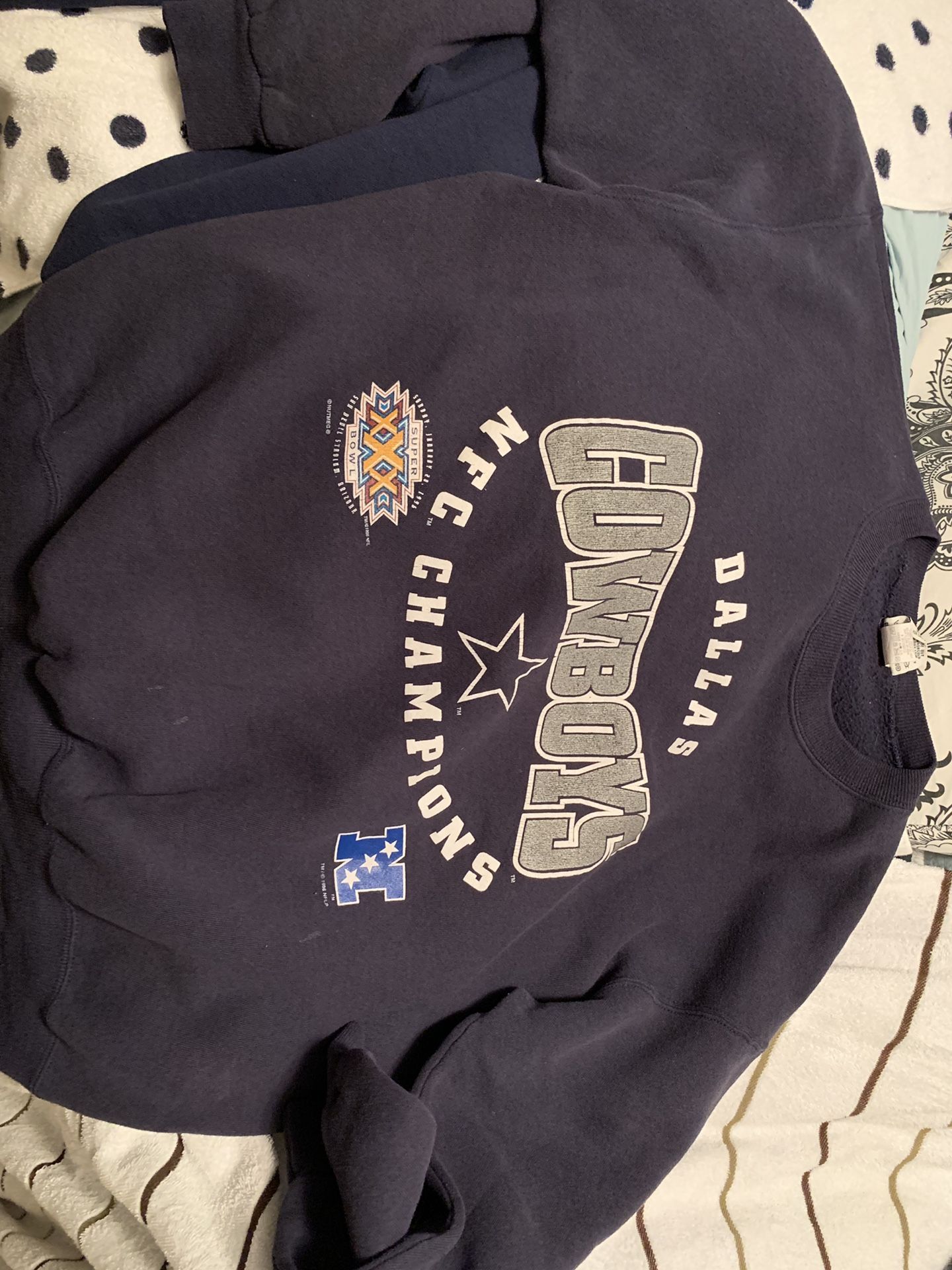 Dallas Cowboys sweaters. size Large