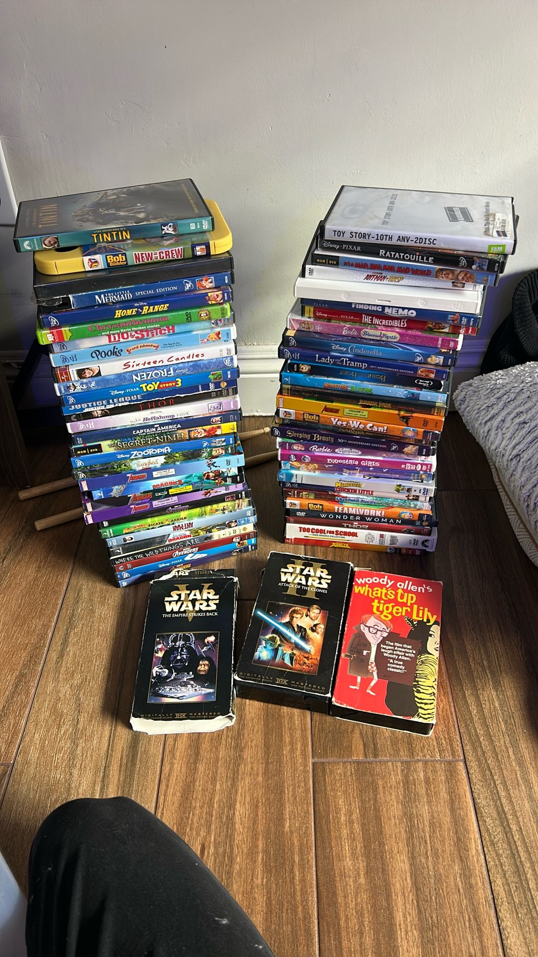 DVD/VHS/Bluray Lot
