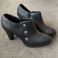 Women’s Ankle Booties Rialto