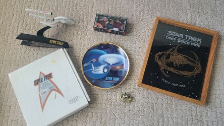 Star Trek memorabilia. TOS TNG DS9