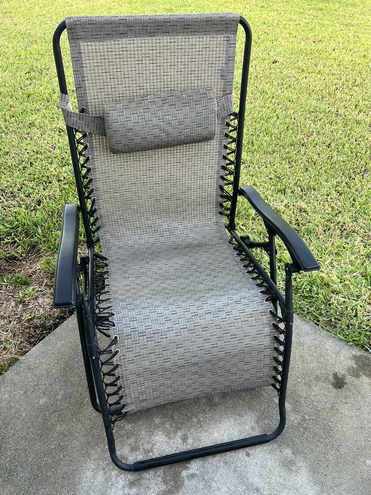 Alpine Design Folding Zero Gravity Chair with Cushion