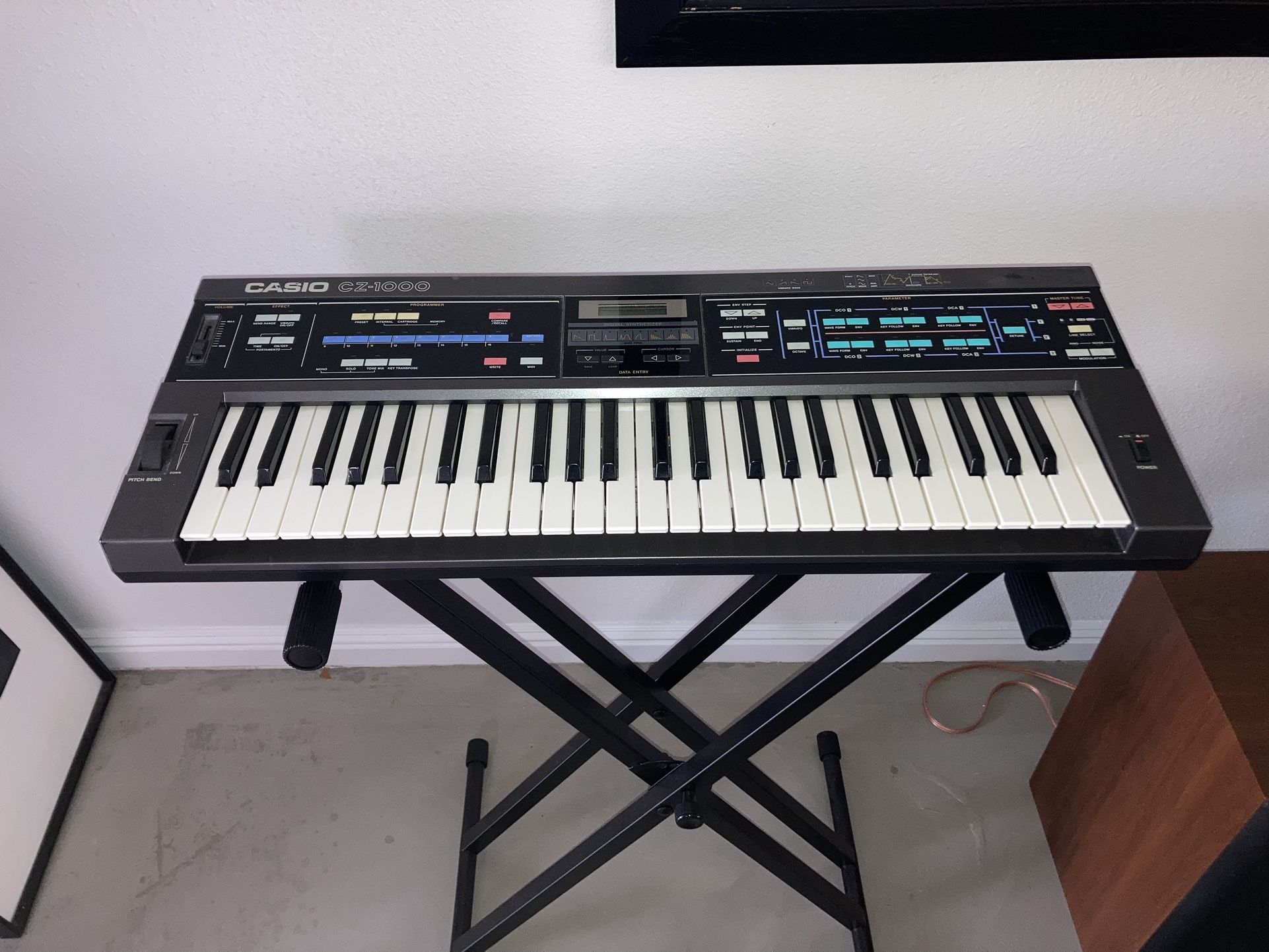 Casio CZ-1000 Digital Synthesizer Keyboard