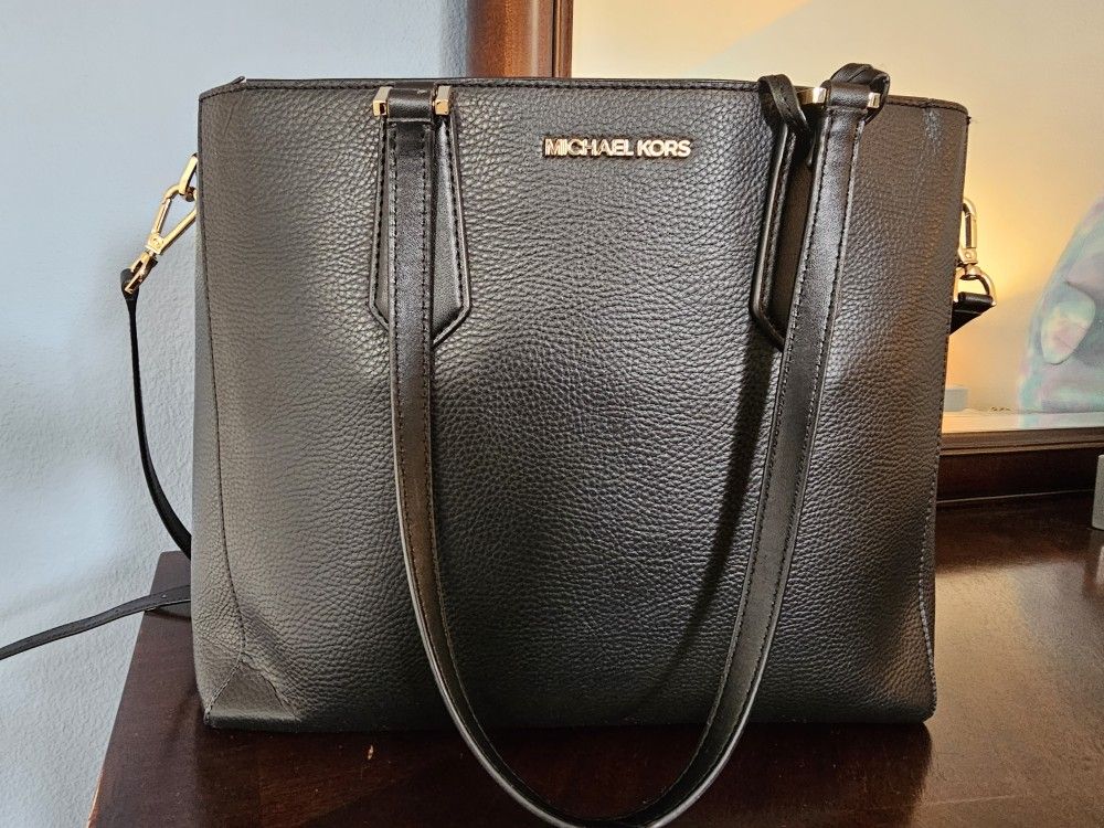 Michael Kors 3-in-1 Tote