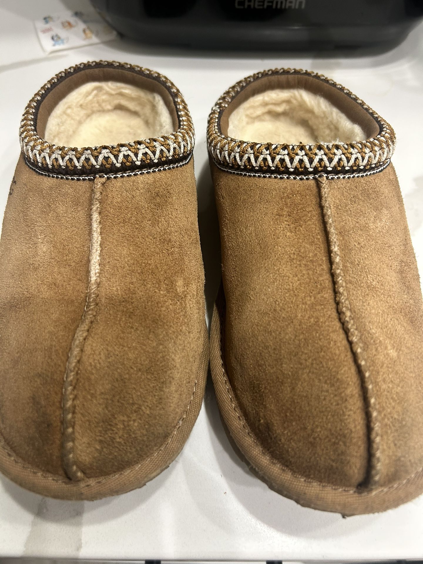 UGGS Slip On