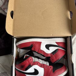 JORDAN 1 MIDS