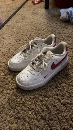 Girls Nike size 2