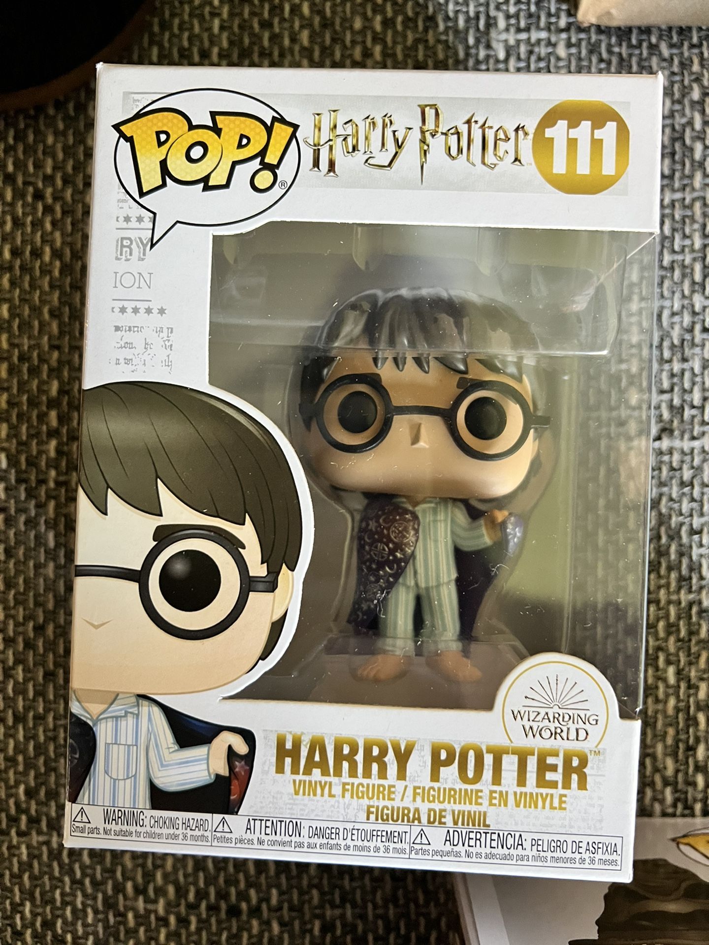 Funko Pop Harry Potter W/ Invisibility Cloak