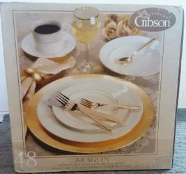 Dish Set 48 Piece GIBSON Gold 