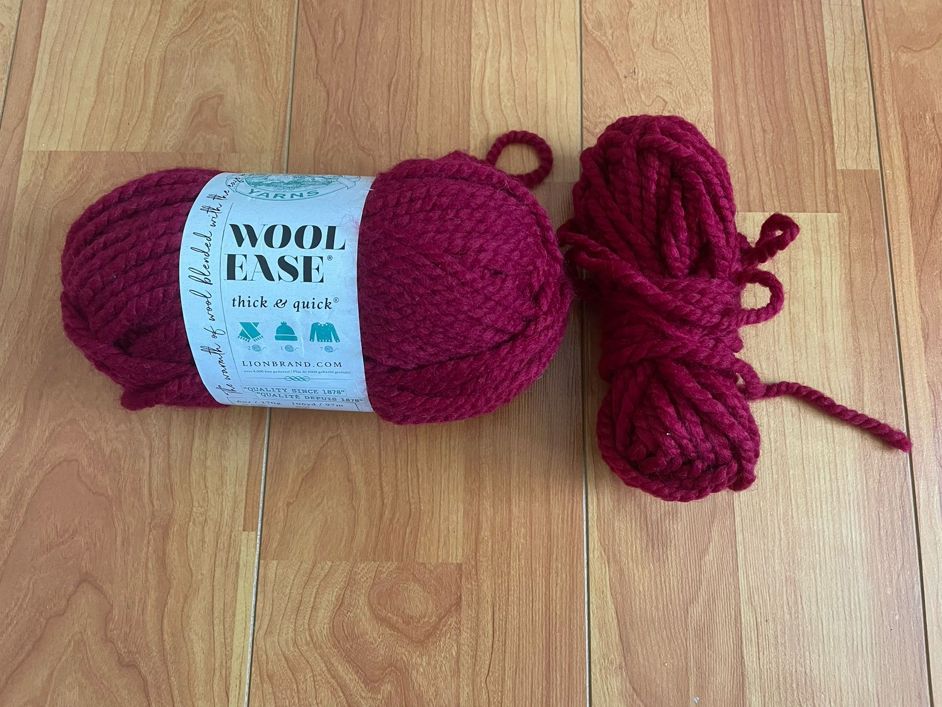 Lion Brand Yarns Wool Ease - Cranberry