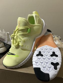 Nike Womens Free Metcon 2 Green Gym Shoe CI1753-301 Size 8.5 (worm once) no box