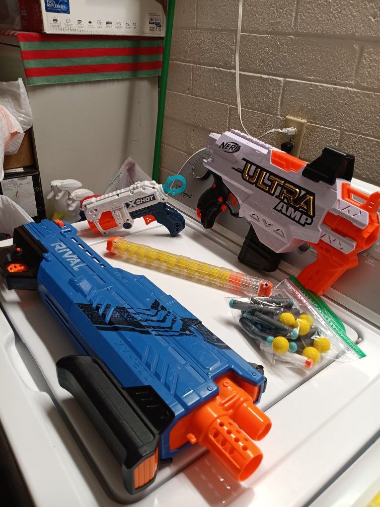 Nerf Guns In Toys Gun Comes With Bullets All In Great Condition