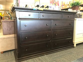 70% off, Down Home Aunt Peggy’s 8 Drawer Dresser