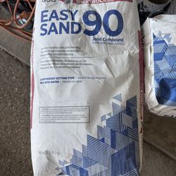 New Sheetrock joint compound bags 📍(75211)