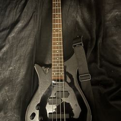  Rogue Series 3 Bass Guitar